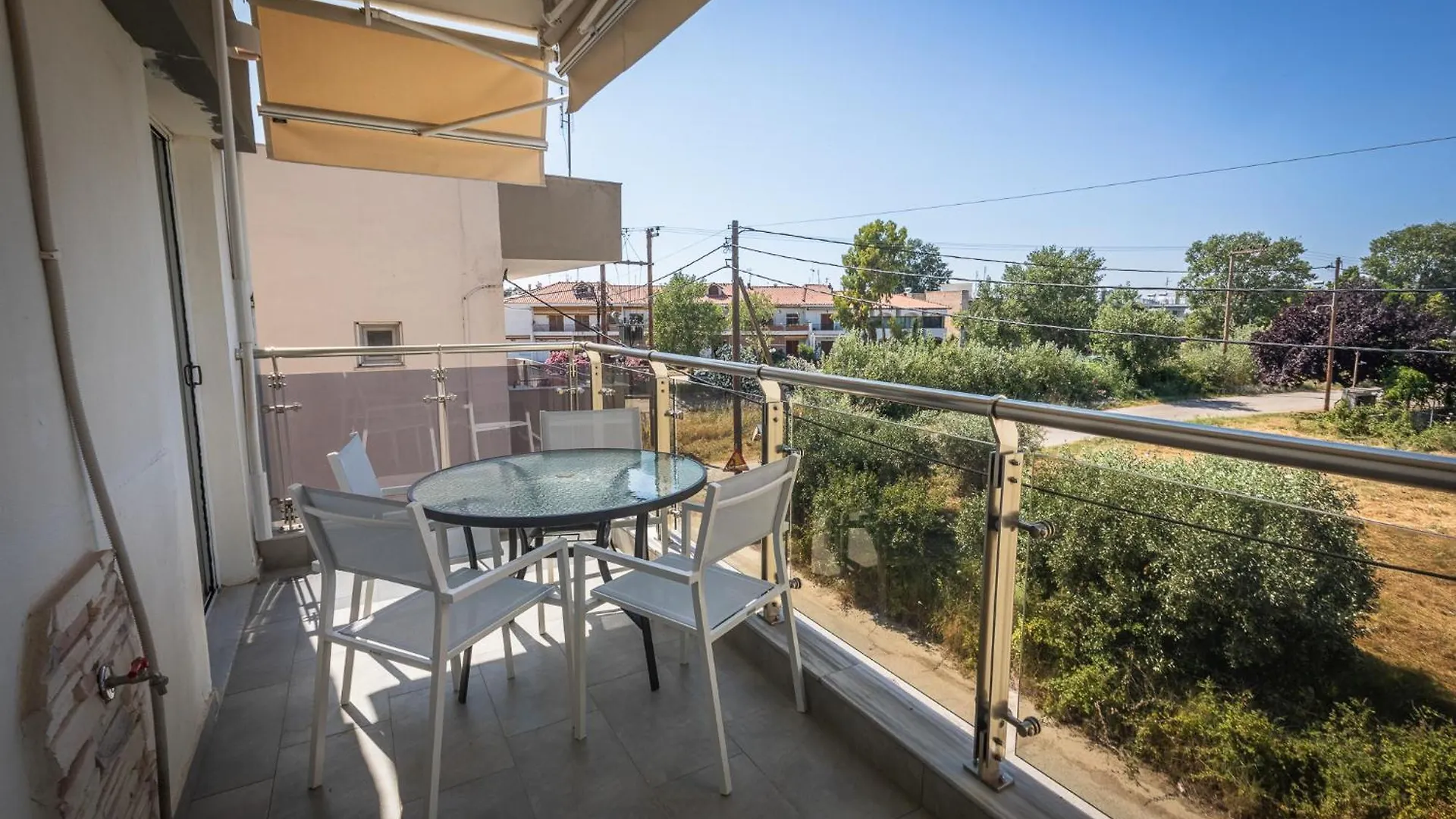 Laki Beach Hotel Nea Plagia