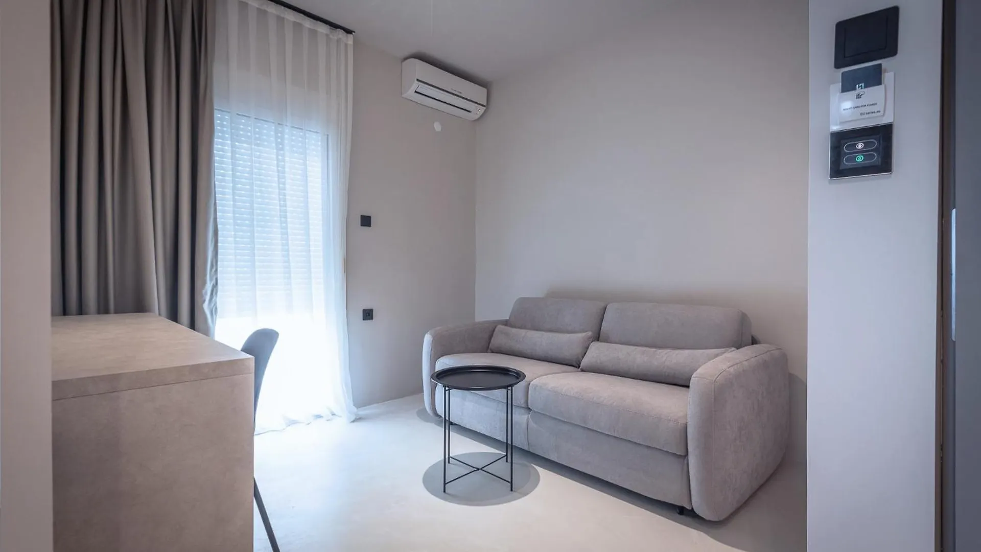 Laki Beach Hotel Nea Plagia