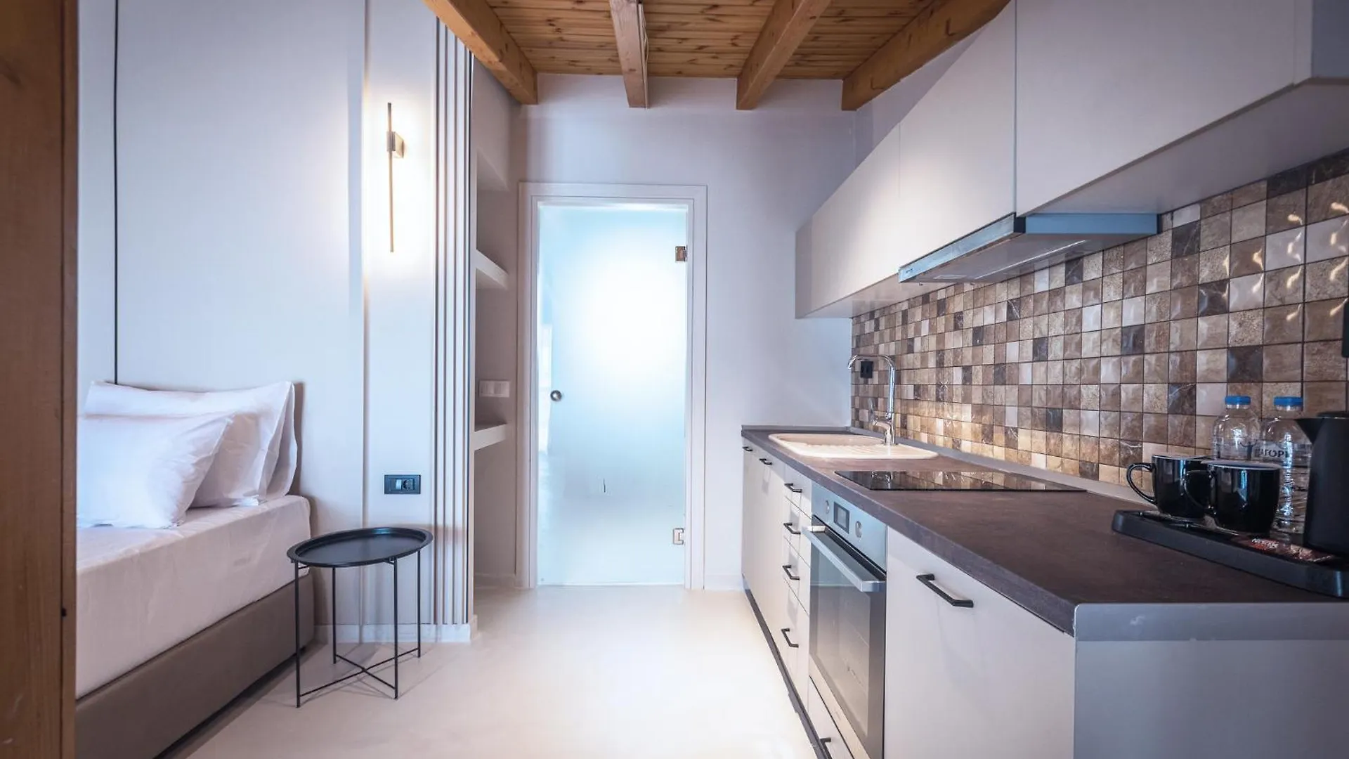 Laki Beach Hotel Nea Plagia