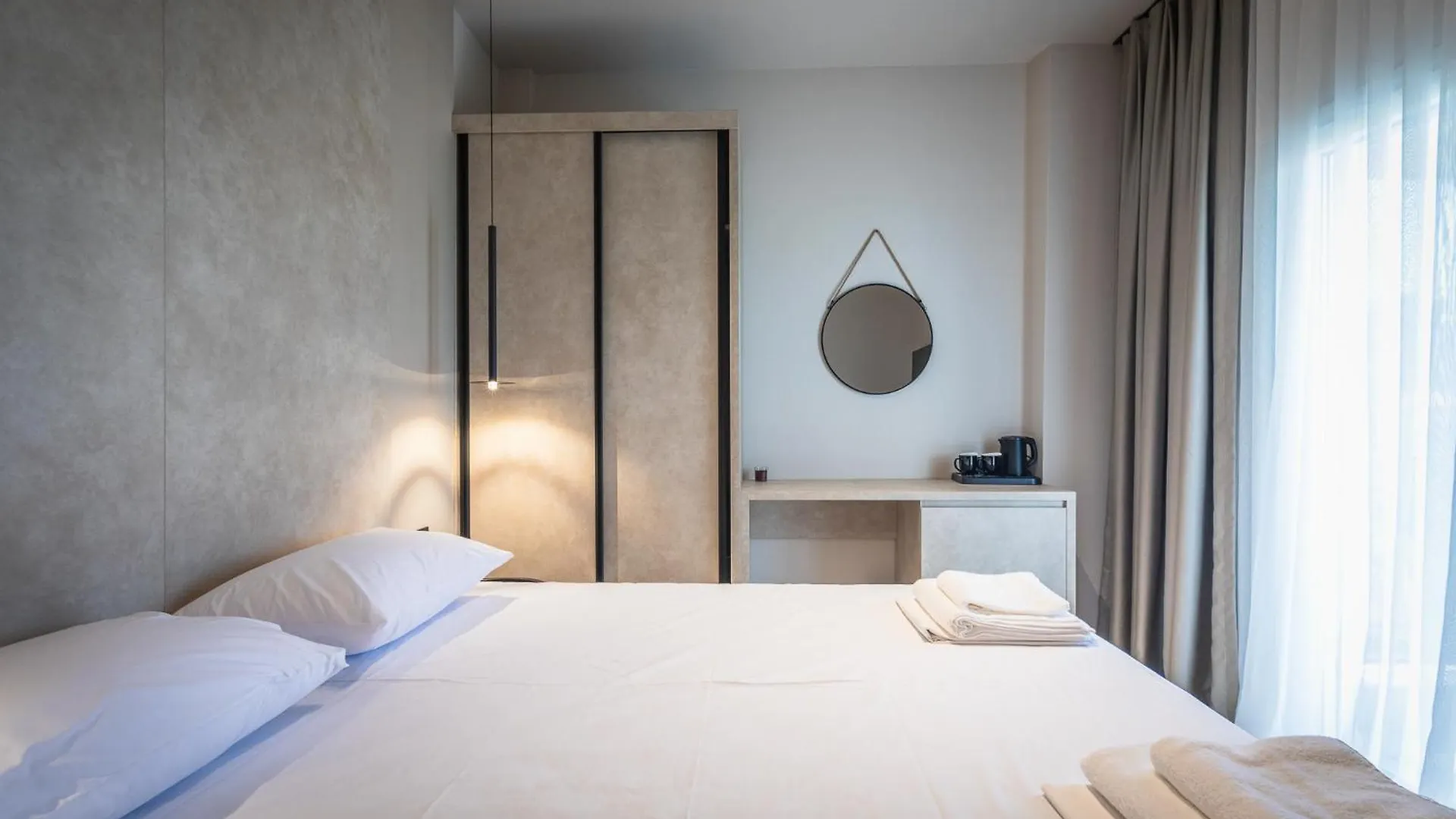 Laki Beach Hotel Nea Plagia